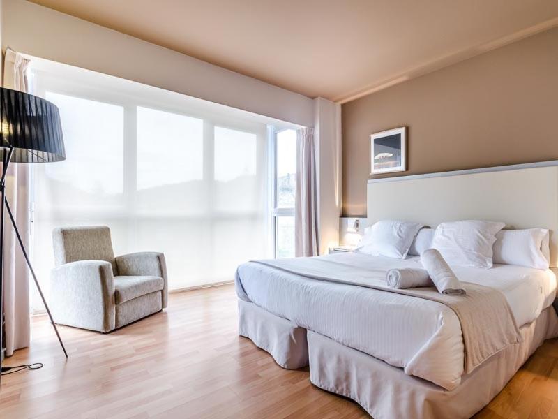 Hotel Nagusi ムルギア エクステリア 写真